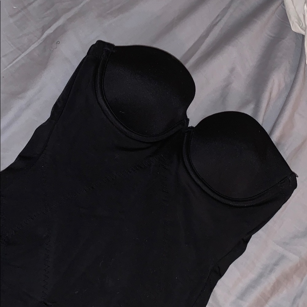 Victoria’s Secret black fitted shapewear 🖤